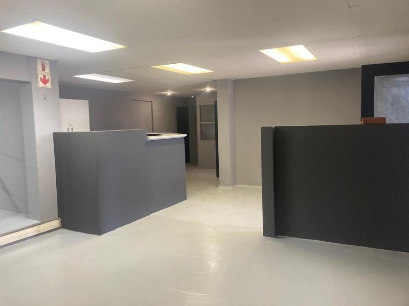 To Let Commercial Property for Rent in Sidwell Eastern Cape